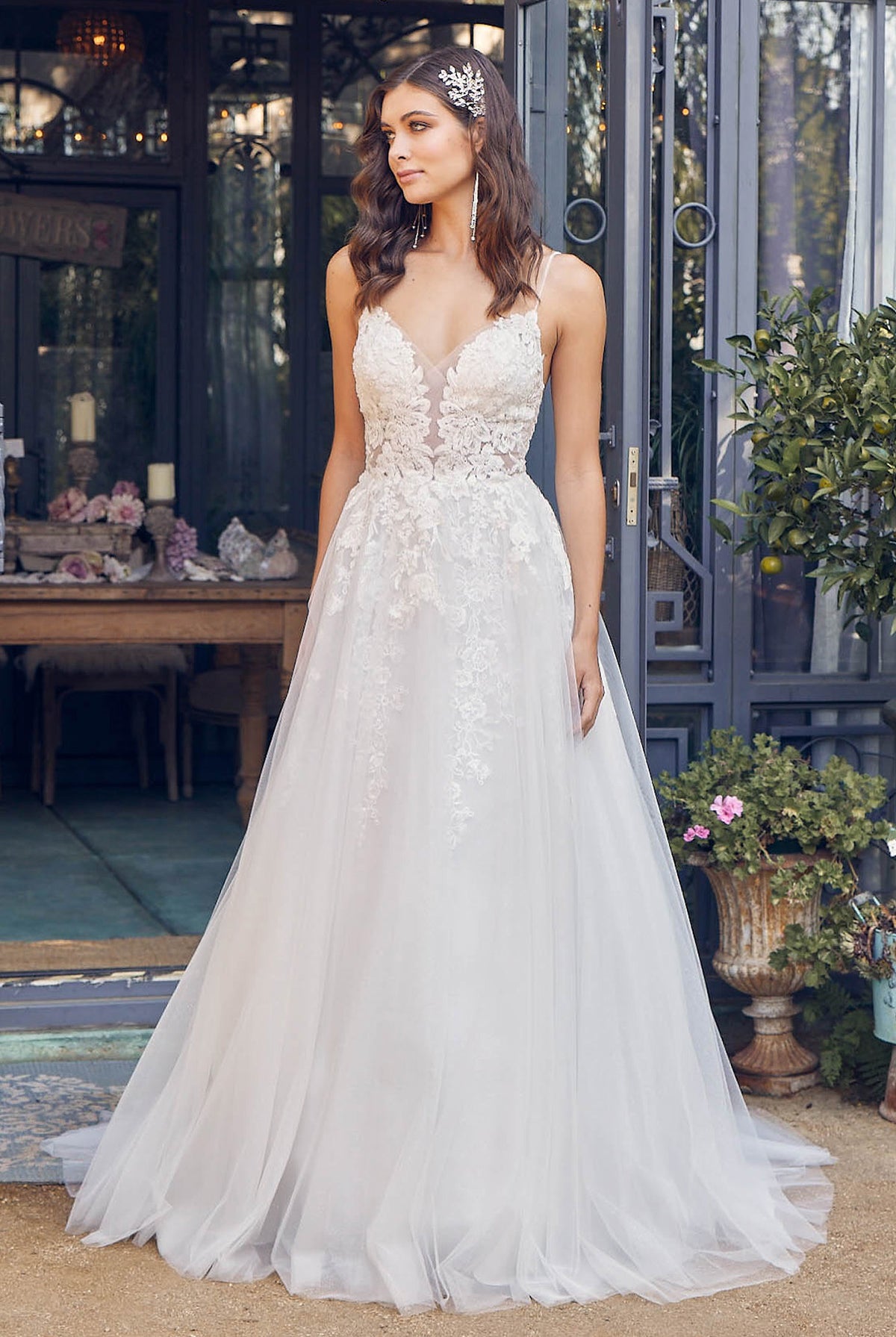 Embroidered Lace Bodice Open Back Long Wedding Dress NXJE933-Wedding Dress-smcfashion.com