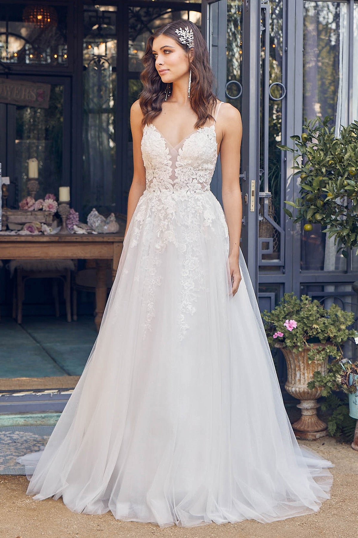 Embroidered Lace Bodice Open Back Long Wedding Dress NXJE933-Wedding Dress-smcfashion.com