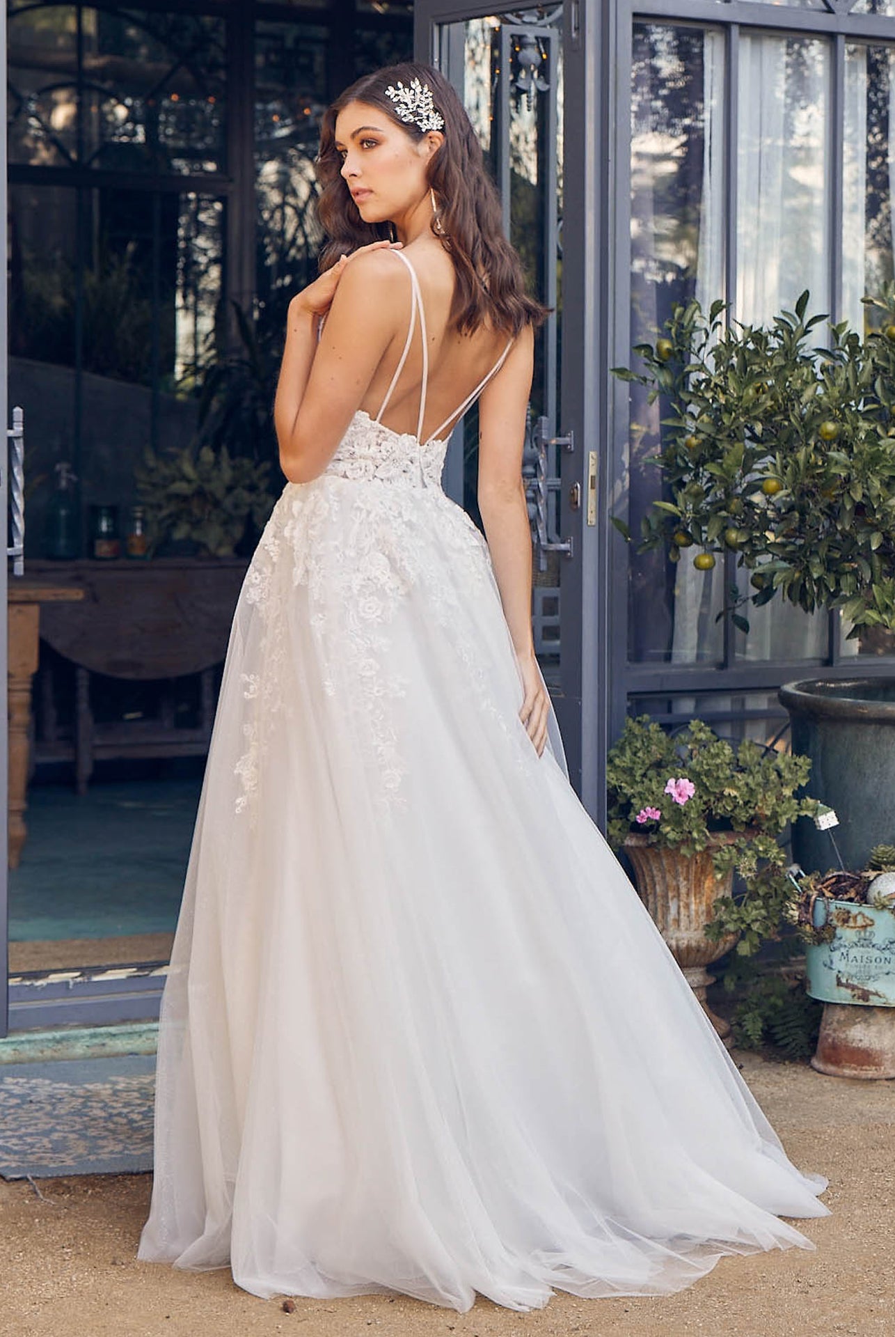 Embroidered Lace Bodice Open Back Long Wedding Dress NXJE933-Wedding Dress-smcfashion.com