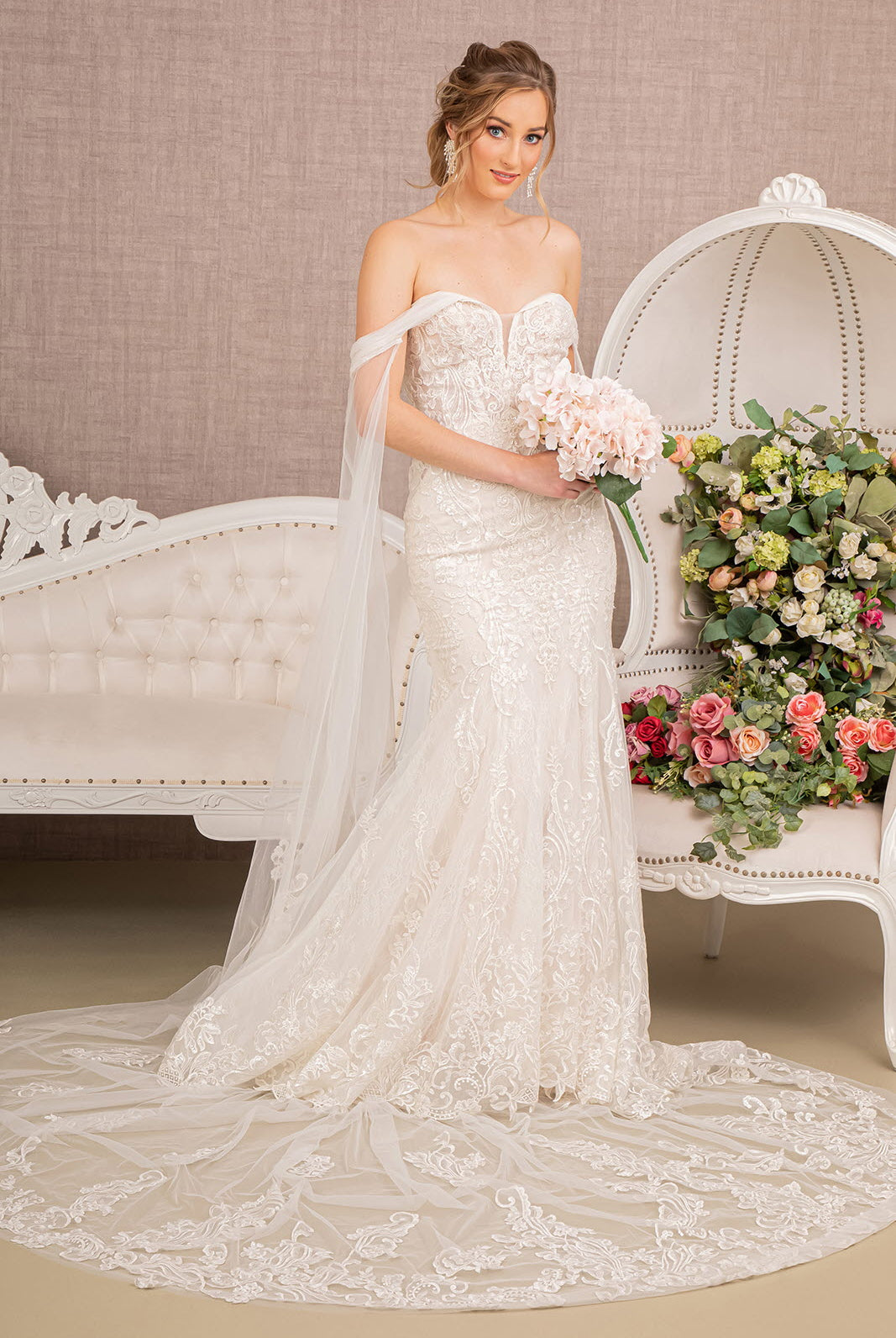 Embroidered V-Neck Mermaid Wedding Gown Detachable Cape - Mask Not Included GLGL1935-WEDDING GOWNS-smcfashion.com