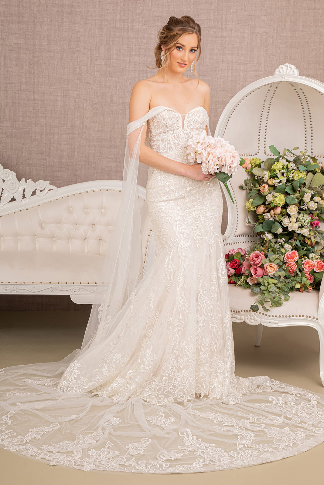 Embroidered V-Neck Mermaid Wedding Gown Detachable Cape - Mask Not Included GLGL1935-WEDDING GOWNS-smcfashion.com