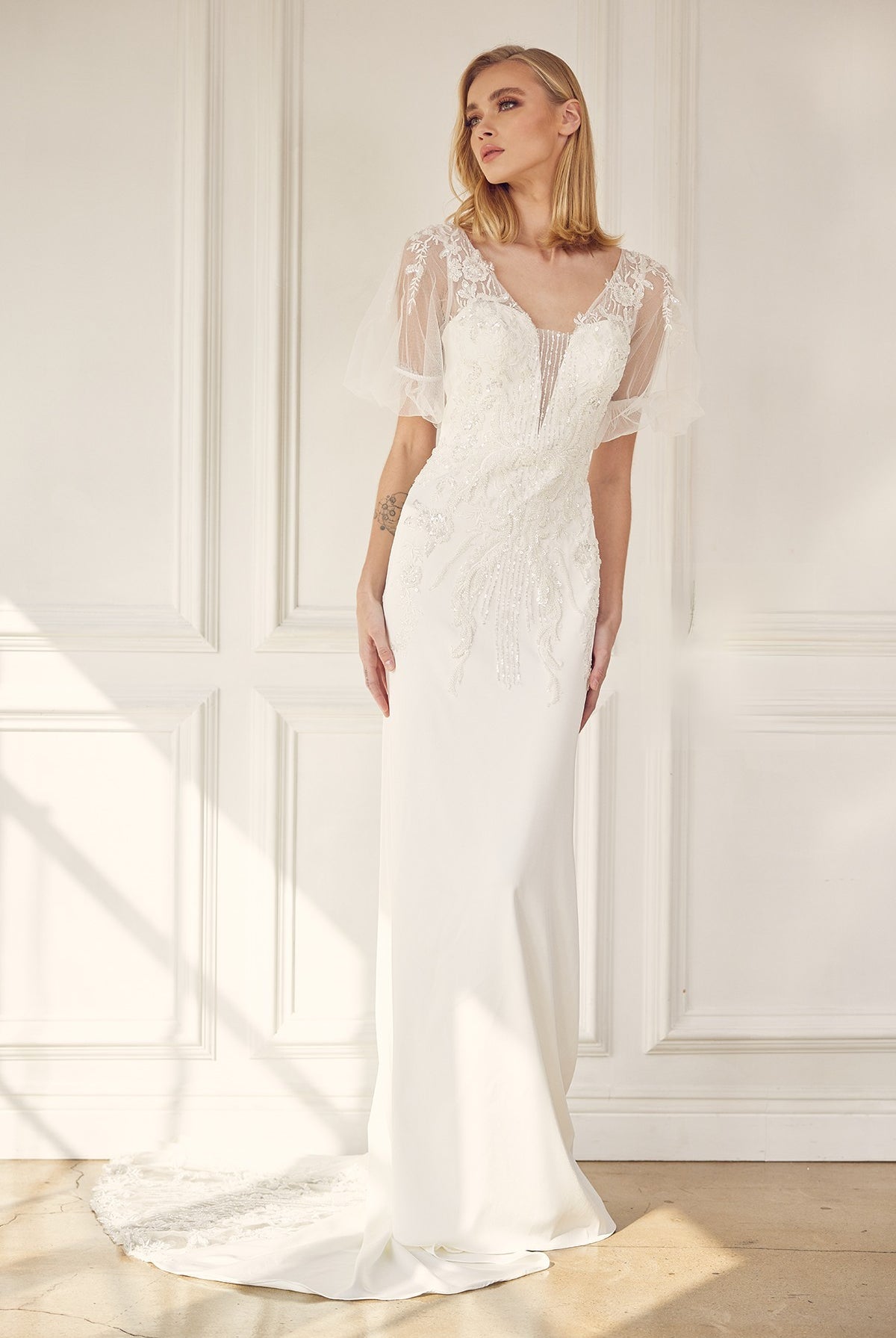 Embroidered Lace Sheer Back Tail Long Wedding Dress NXJE927-Wedding Dress-smcfashion.com