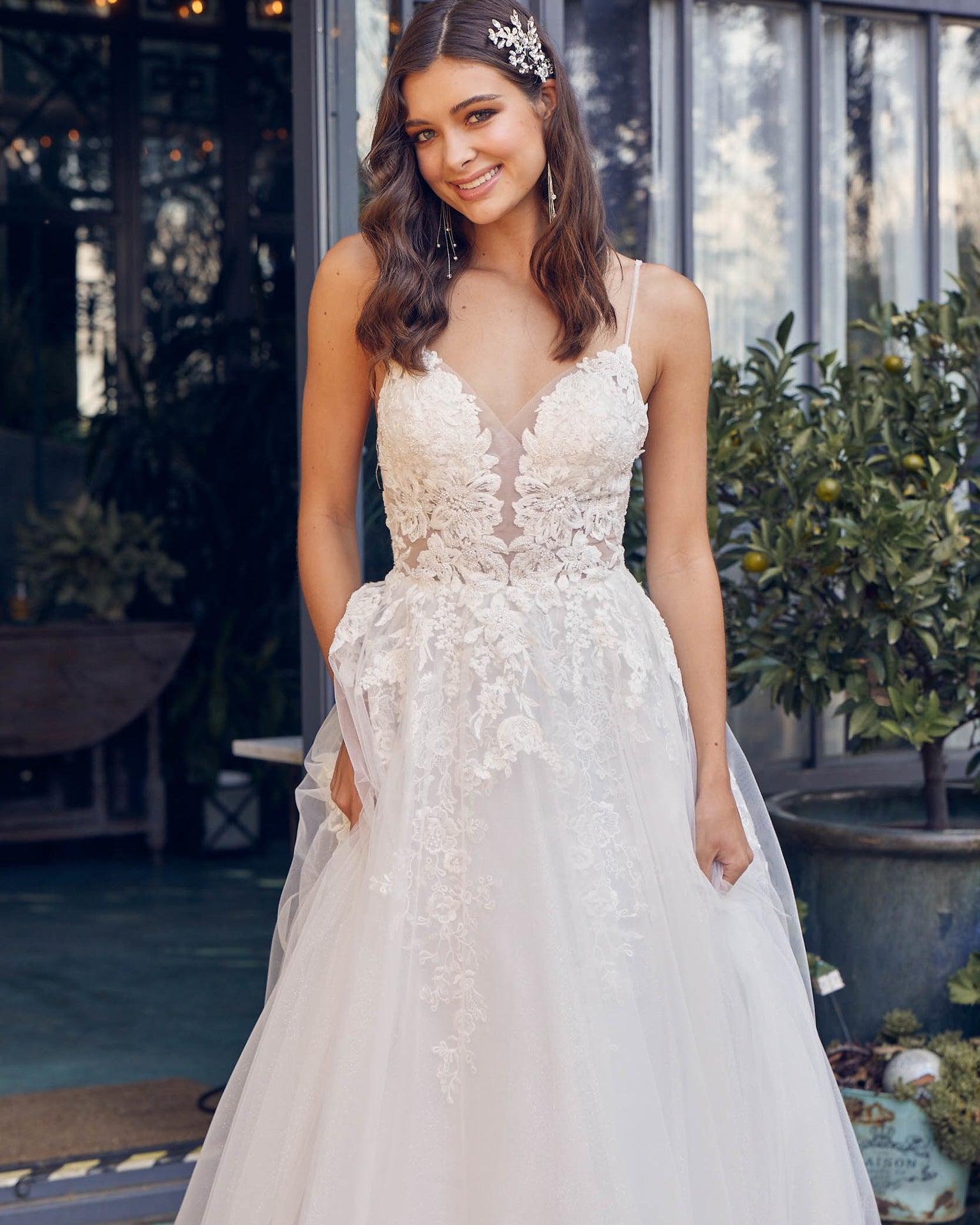 Embroidered Lace Bodice Open Back Long Wedding Dress NXJE933-Wedding Dress-smcfashion.com